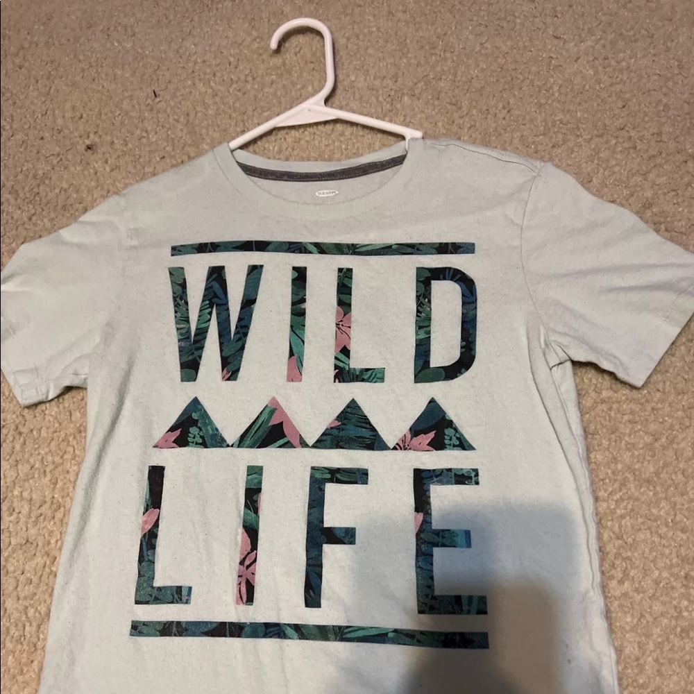 old navy shirt